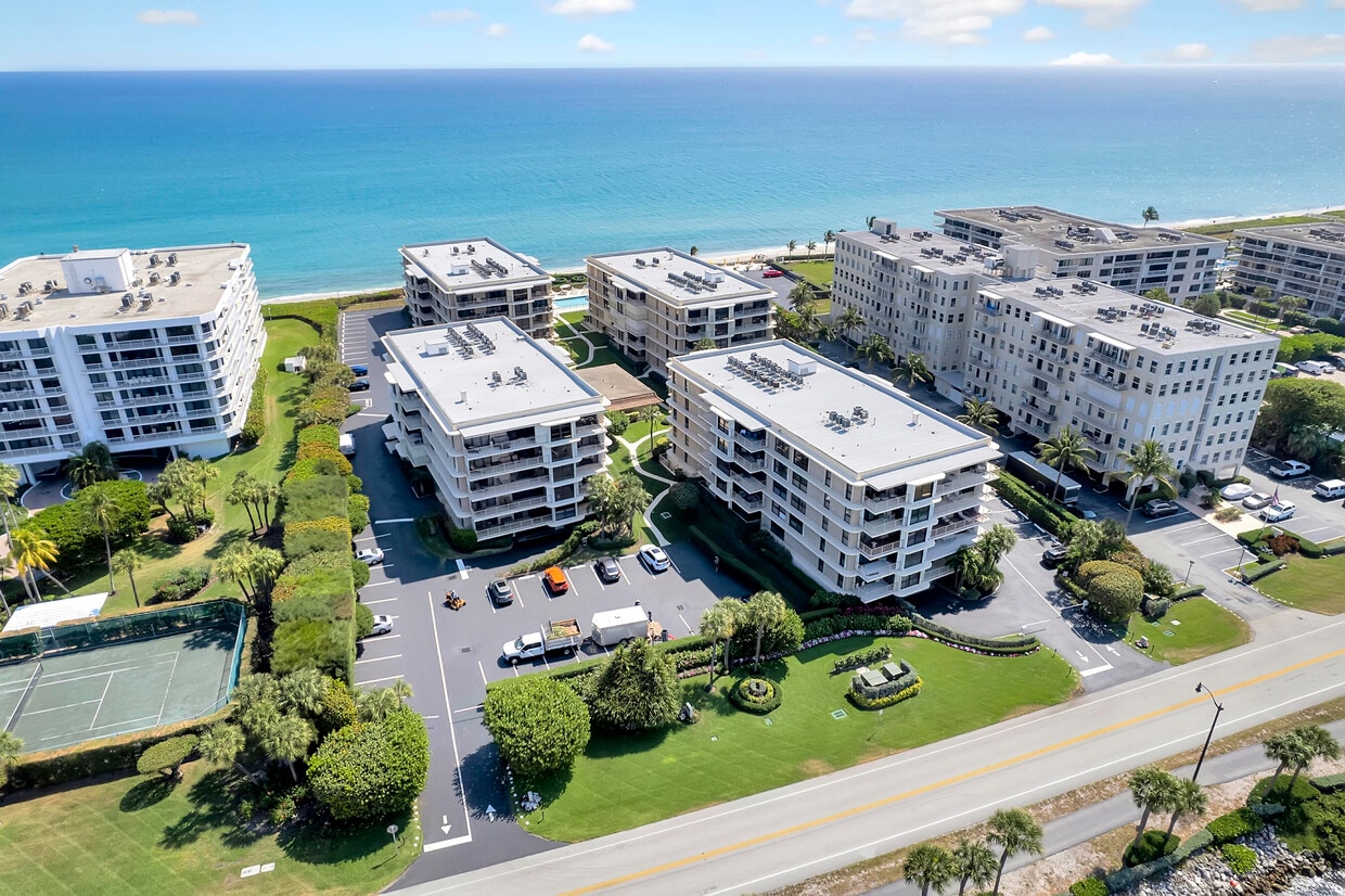 Primary Photo - 3200 S Ocean Blvd