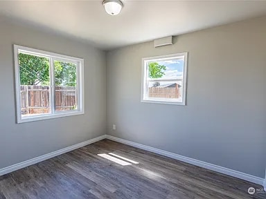Building Photo - 1127 Arlington Dr