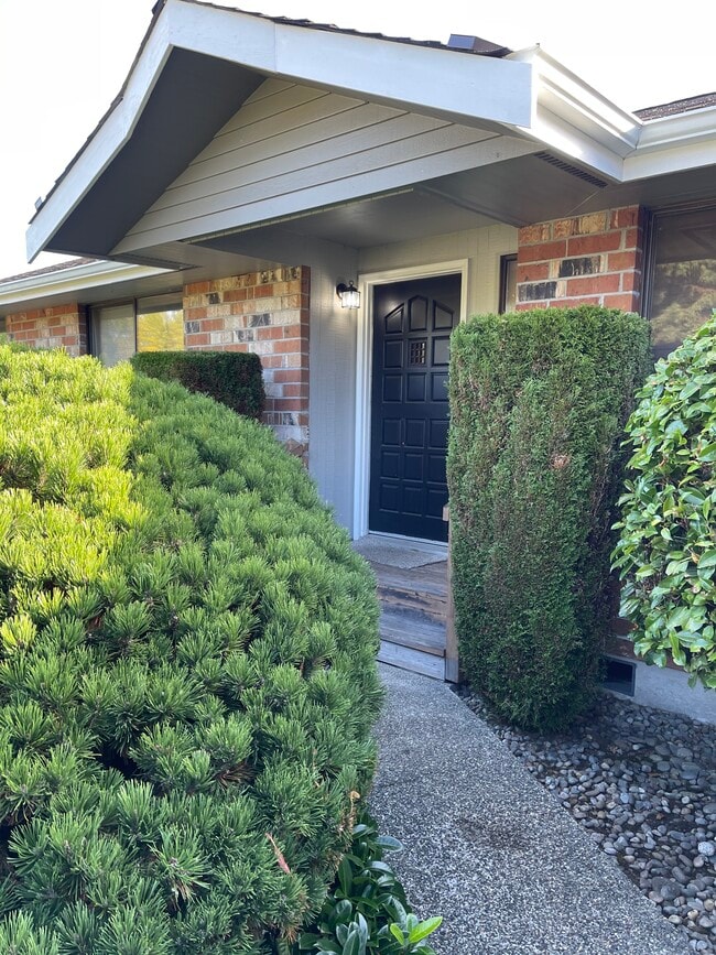 Front Door - 11923 Canyon Rd E