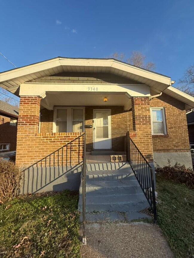 Building Photo - 3340 Oakdale Ave