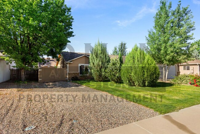 Building Photo - 668 Garnet Dr