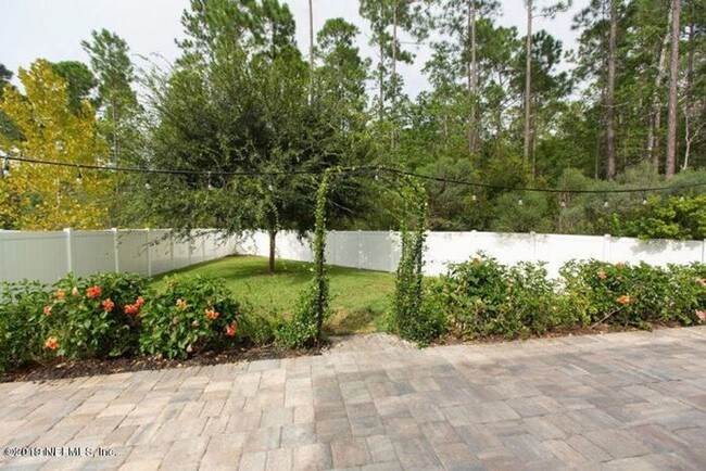 Foto del edificio - 4 bedroom 3.5 bath home in Durbin Crossing