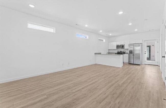 Foto del edificio - 501 Discovery Ave