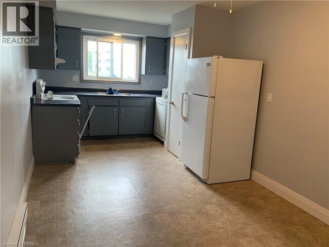 Photo du bâtiment - 52 Ewing Dr