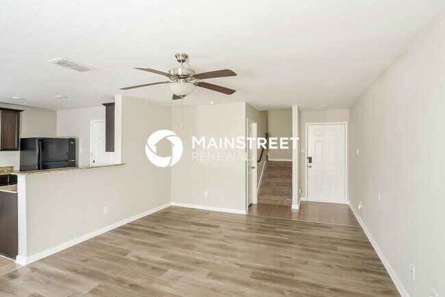 Foto del edificio - 3 Bedroom Pet-Friendly Home in San Antonio, TX with Main Street Renewal