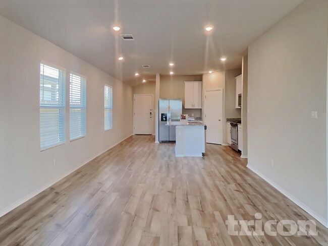 Building Photo - 5121 Sidesaddle Dr