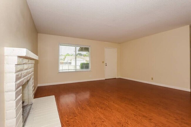 Building Photo - 167 Rutgers Ct