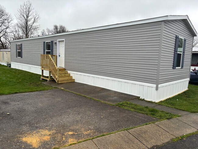 Foto del edificio - 2121 Panhandle Rd