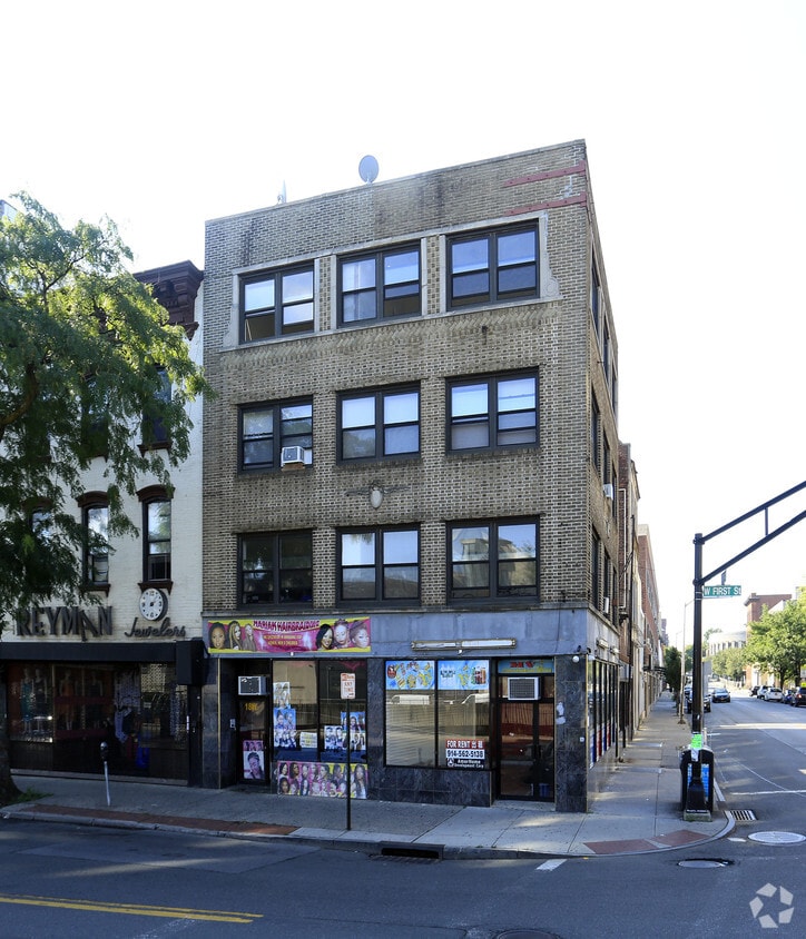 Building Photo - Enclave on 5th