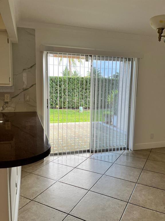 Foto del edificio - 1303 Partridge Close