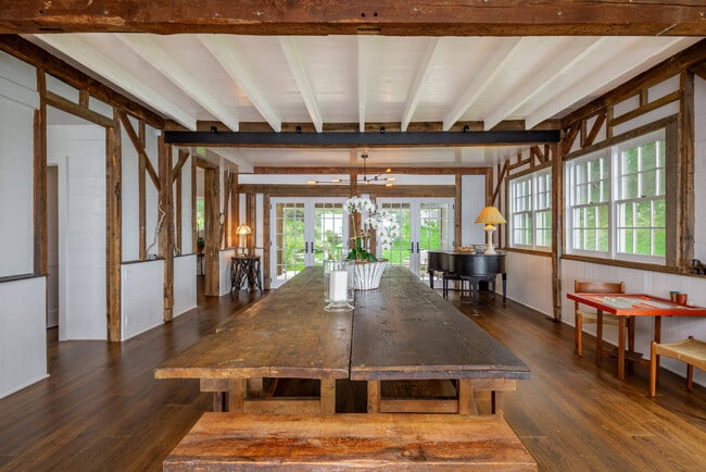 Building Photo - 21 Rawson Rd