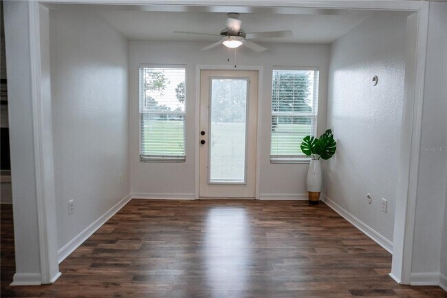 Foto del edificio - 20102 Sandalwood Dr