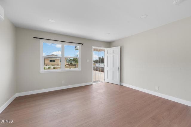 Building Photo - 3103 N Olive Ave