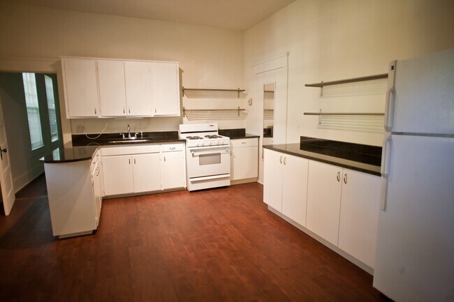 Foto del edificio - 212 1A McCauley Street