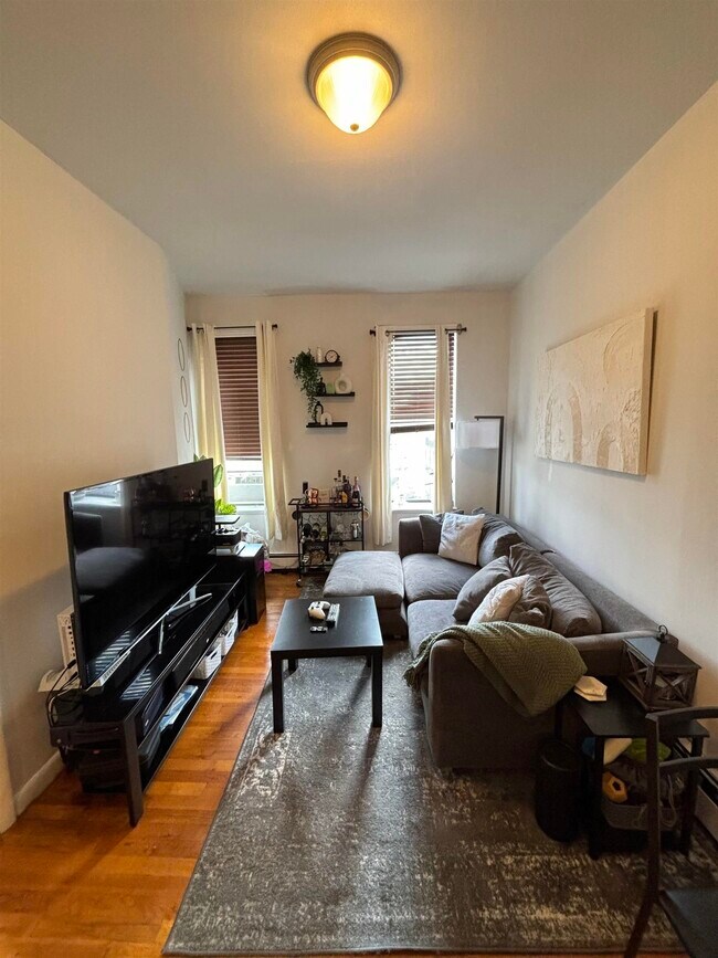 Foto del edificio - 361 1st St