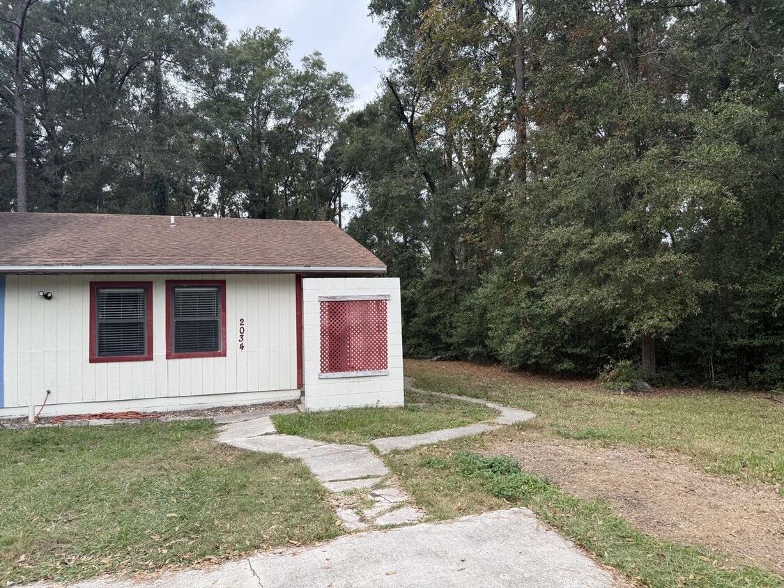 Spacious 2/2 in SW Gainesville – W/D Included! - Spacious 2/2 in SW Gainesville – W/D Included & Ready 2/1/26!