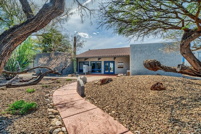 Building Photo - Rio Vista Apartment Homes