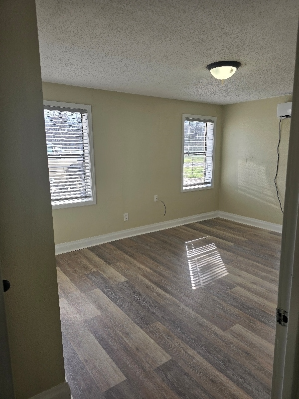 Building Photo - 614 Fairview Ave