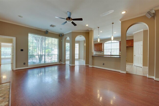 Foto del edificio - 5206 Avondale Dr
