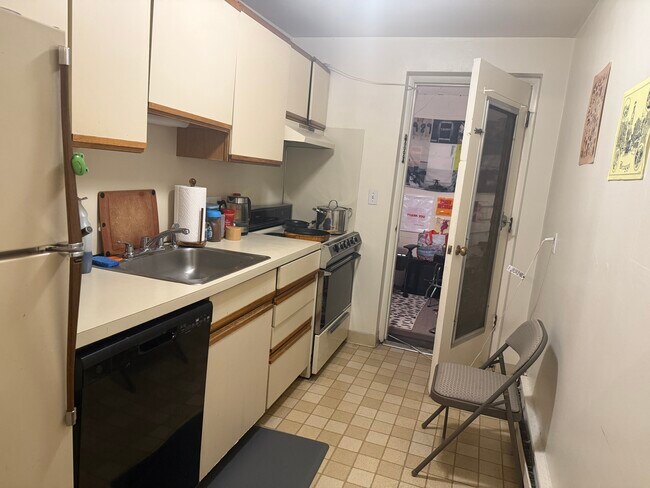 Foto del edificio - 15 Commonwealth Ct