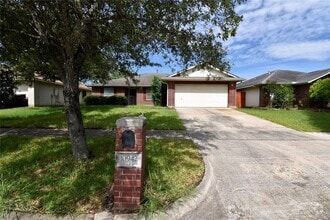 Building Photo - 10942 Heather Trail Dr
