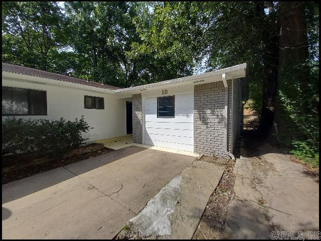 Building Photo - 10 Glendale Dr