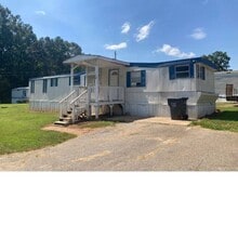 Building Photo - 308 Polo Dr