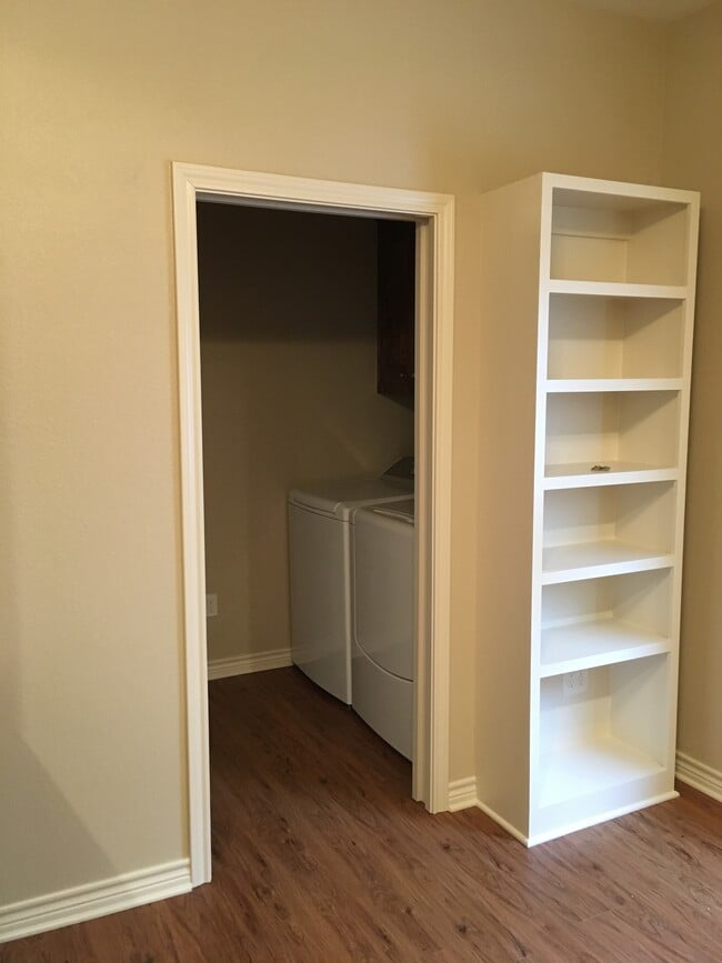 Building Photo - 13122 County Rd 4110