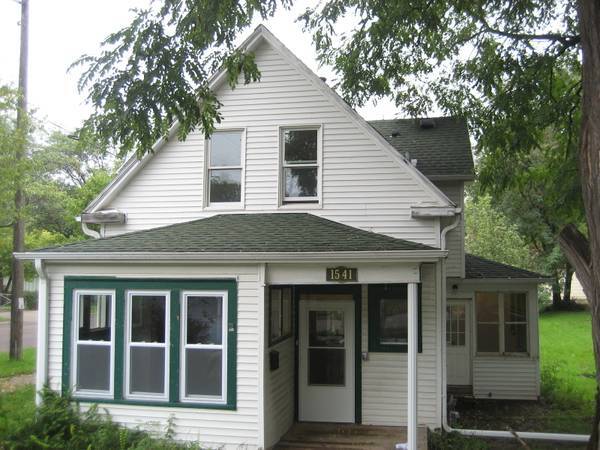 Building Photo - 1541 7th St E