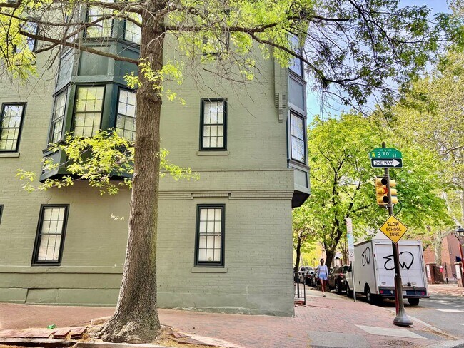 Foto del edificio - Spacious Society Hill 4bd/2.5bth Home