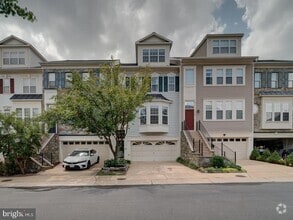 Building Photo - 113 Lake Cook Dr