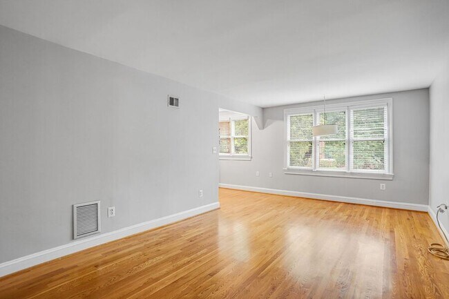 Foto del edificio - 752 9th St SE