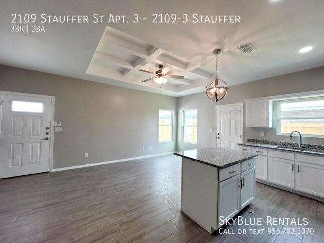 Building Photo - 2109 Stauffers St