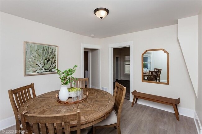 Foto del edificio - 1215 Clark St