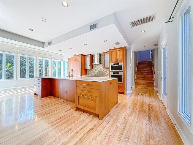 Foto del edificio - 1351 Willow Brk Dr