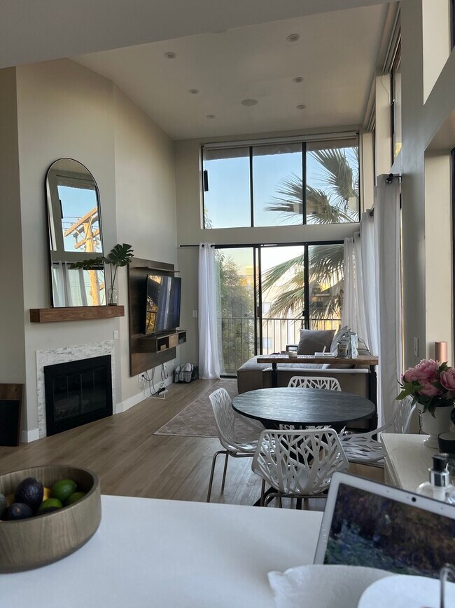 Sala de estar - 869 S Wooster St