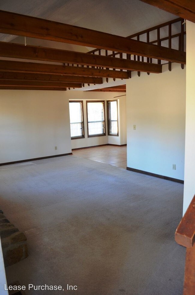 Building Photo - 6137 Pine Dale Ln