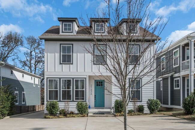 Foto del edificio - 3 Bedroom/3.5 Bath Home in East Nashville....