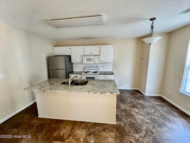 Building Photo - 1127 Brownlea Dr