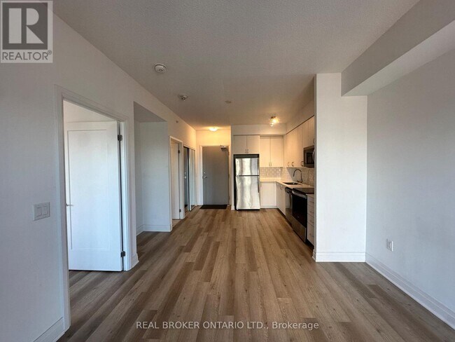 Photo du bâtiment - 3220 Sheppard Ave E