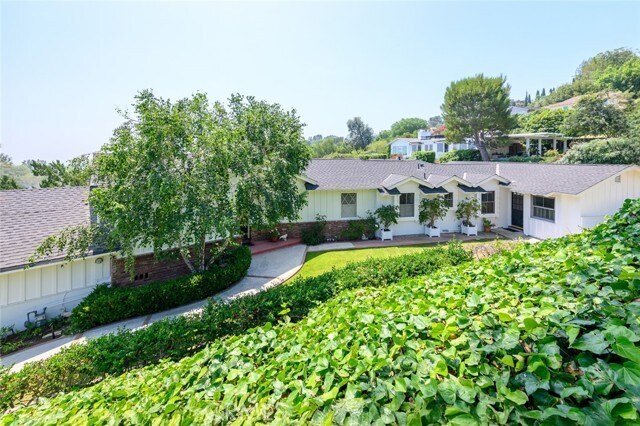 Building Photo - 27280 Eastvale Rd
