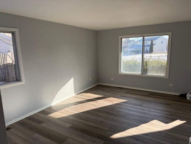 Building Photo - 2231 Wentworth Ct