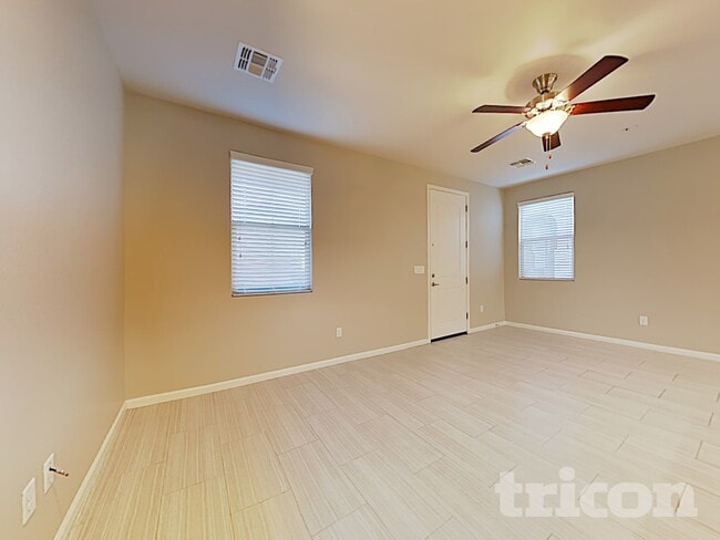Building Photo - 12550 W Hummingbird Terrace