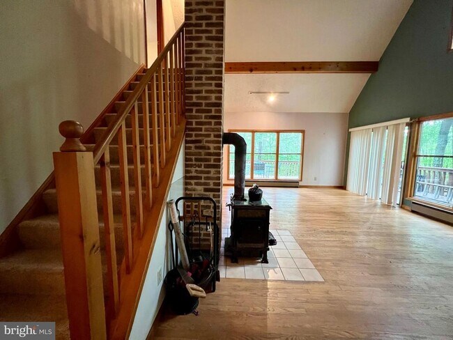 Foto del edificio - 148 Fieldstone Ln