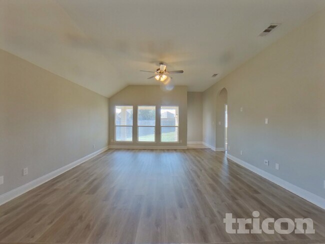 Foto del edificio - 1301 Hearthstone Dr