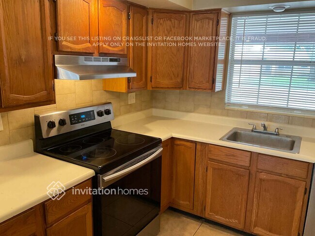 Building Photo - 2324 61st Way N