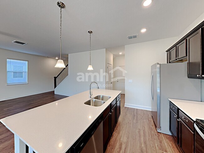 Building Photo - 1012 Walden Woods Dr
