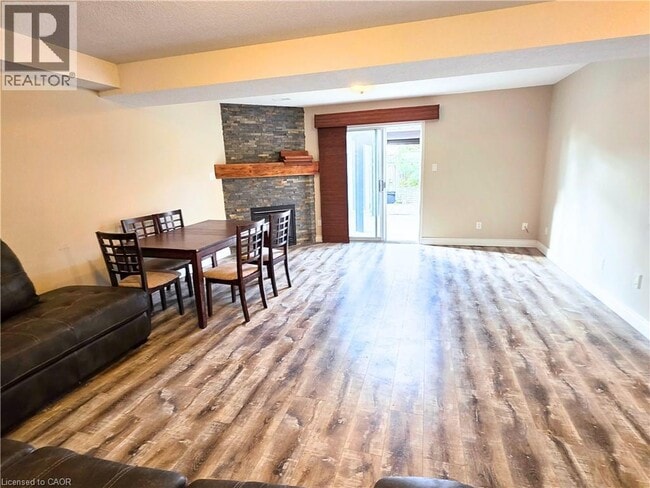 Photo du bâtiment - 118 Fano Dr