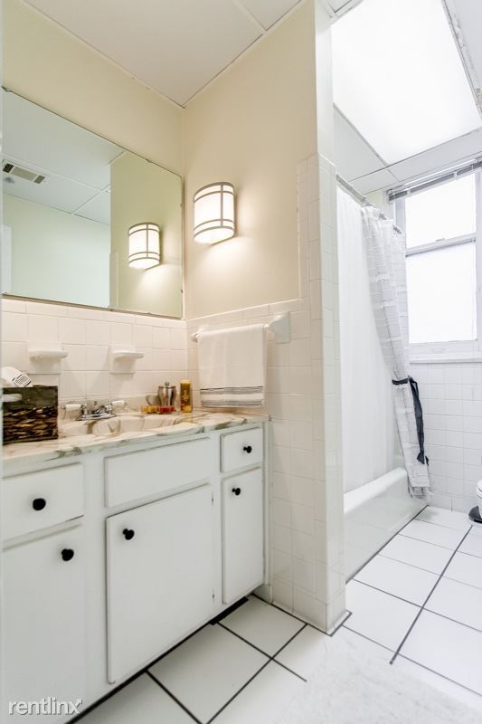 Building Photo - 2 br, 1 bath Apartment - 709 S 3rd St