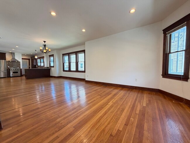 Building Photo - 38 Chipman St